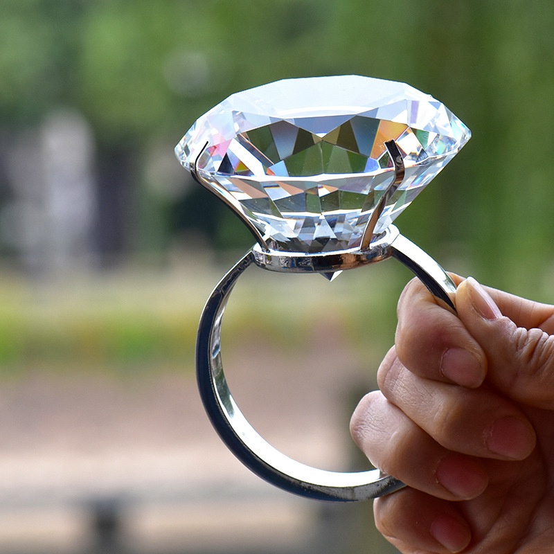 Hộp Nhẫn Kim Cương Lớn 1,000 Carat 8CM 4CM 2CM Dùng Làm Đạo Cụ Chụp Ảnh Cưới