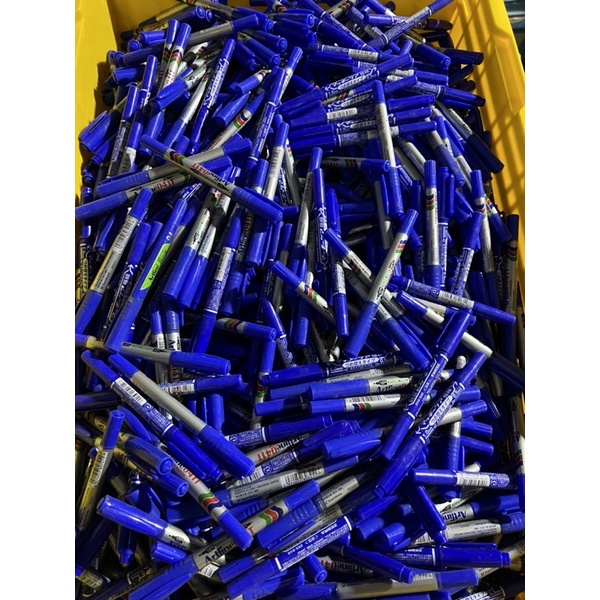 Combo 10 cái bút dạ bãi mực không xoá được