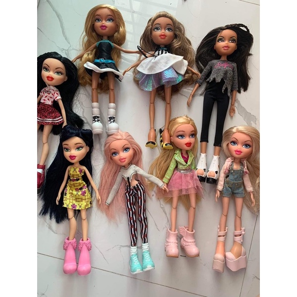 Búp bê Bratz có khớp gối