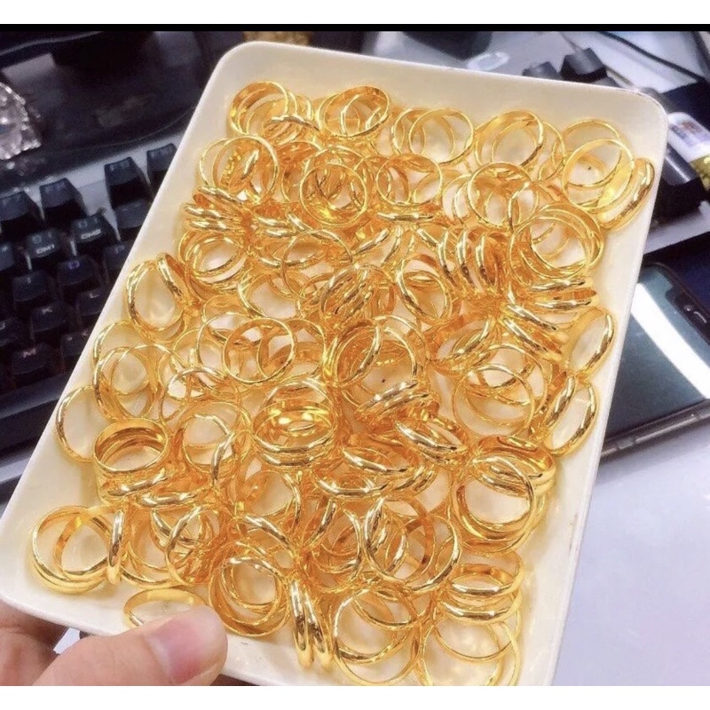 Nhẫn trơn loại 5 phân mạ vàng 24 khắc 9999