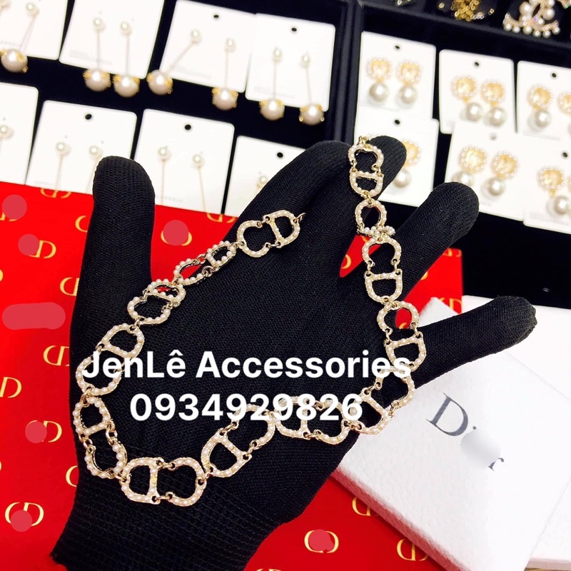 Vòng cổ choker hãng