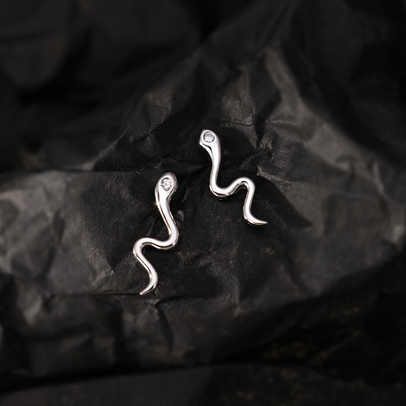 Khuyên tai xỏ WE FLOWER bạc S925 hình rắn đính zircon phong cách punk không gây dị ứng cho nam và nữ