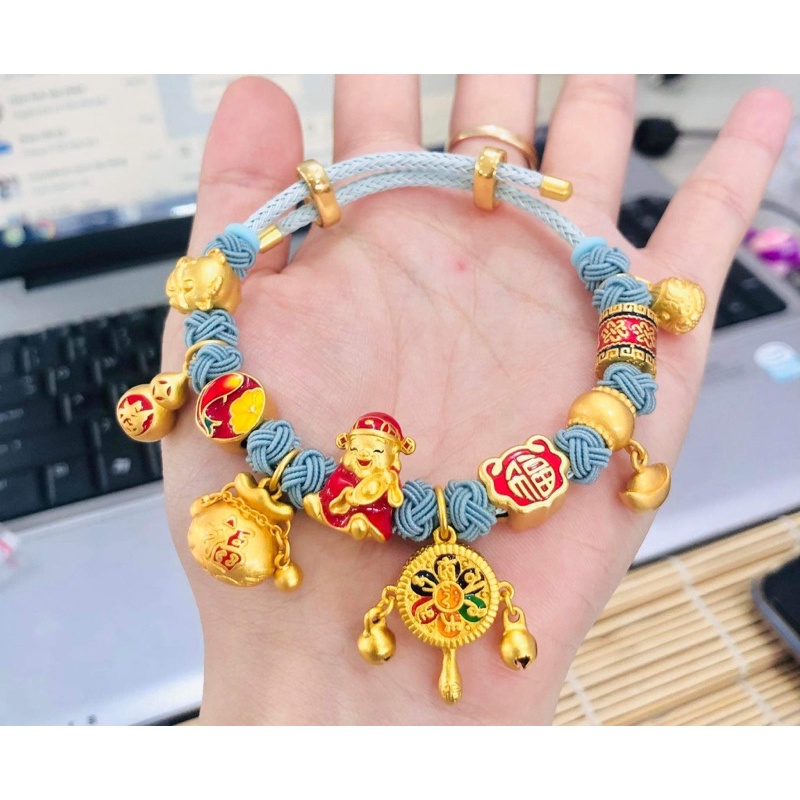 set vòng charm của Út Đàm