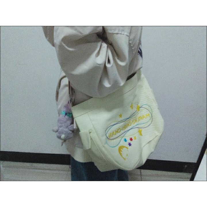 Túi đeo chéo đi học thêu hình maruko xinh xắn