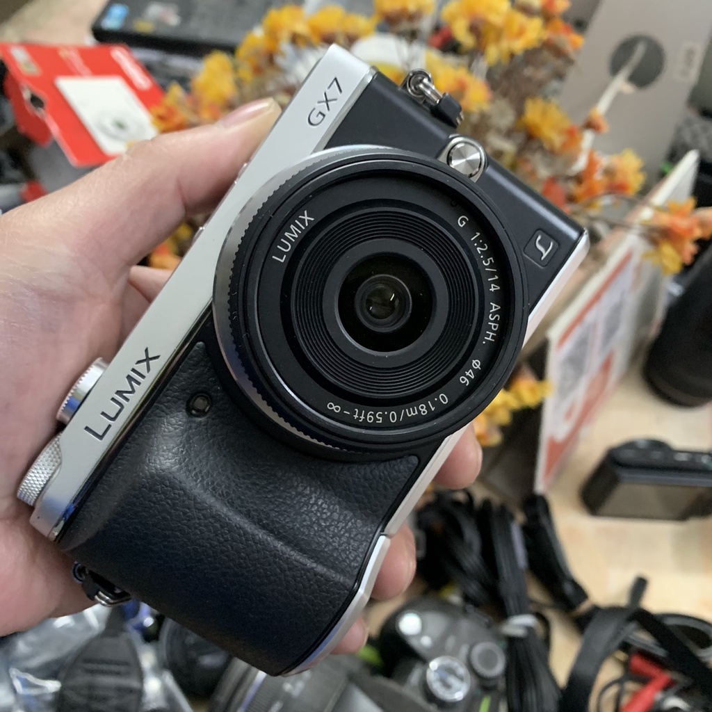 Máy ảnh Panasonic Lumix GX7