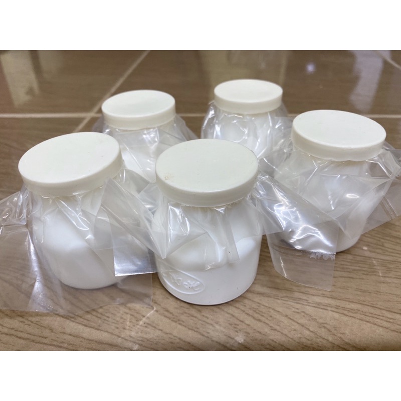 Hủ keo sữa, dán, quét làm lá Macrame trang trí