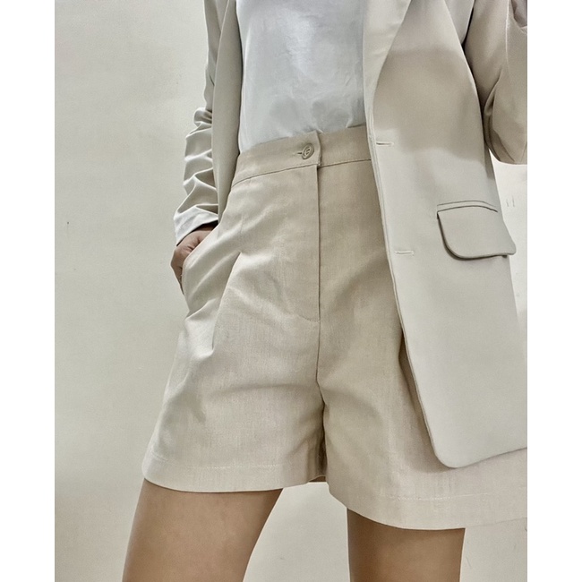 Short linen muối tiêu đơn giản dễ phối
