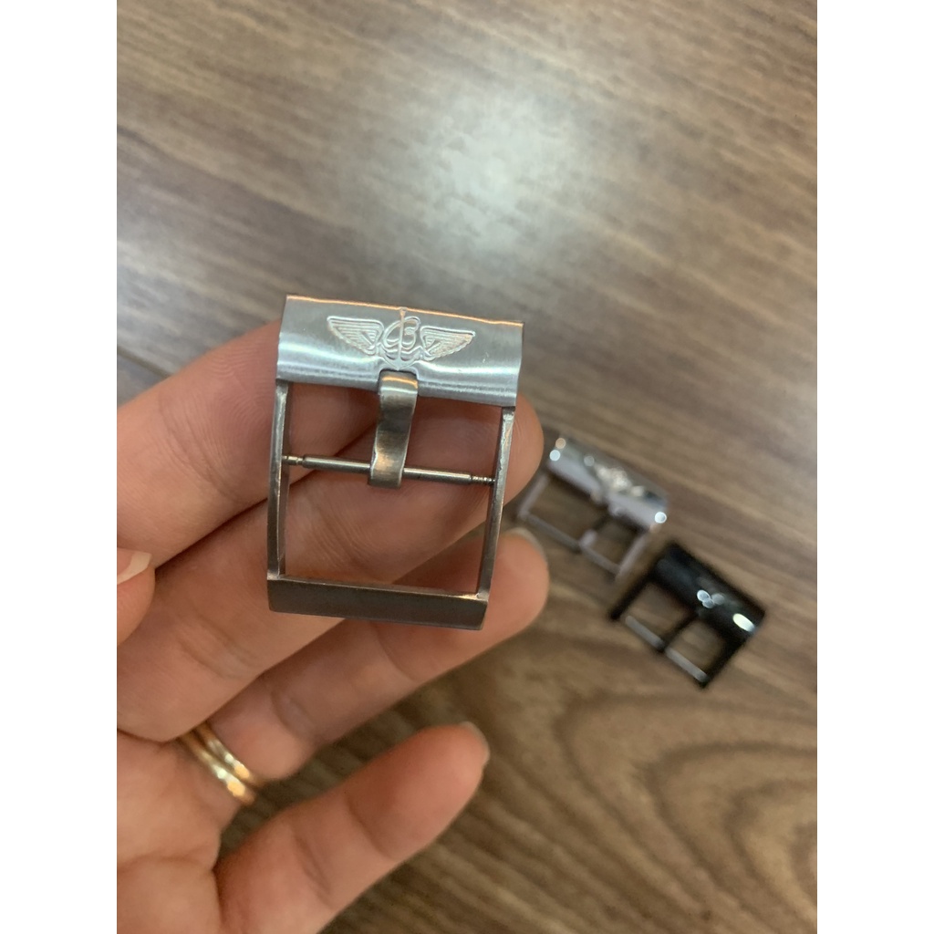 Khóa đồng hồ Breitling