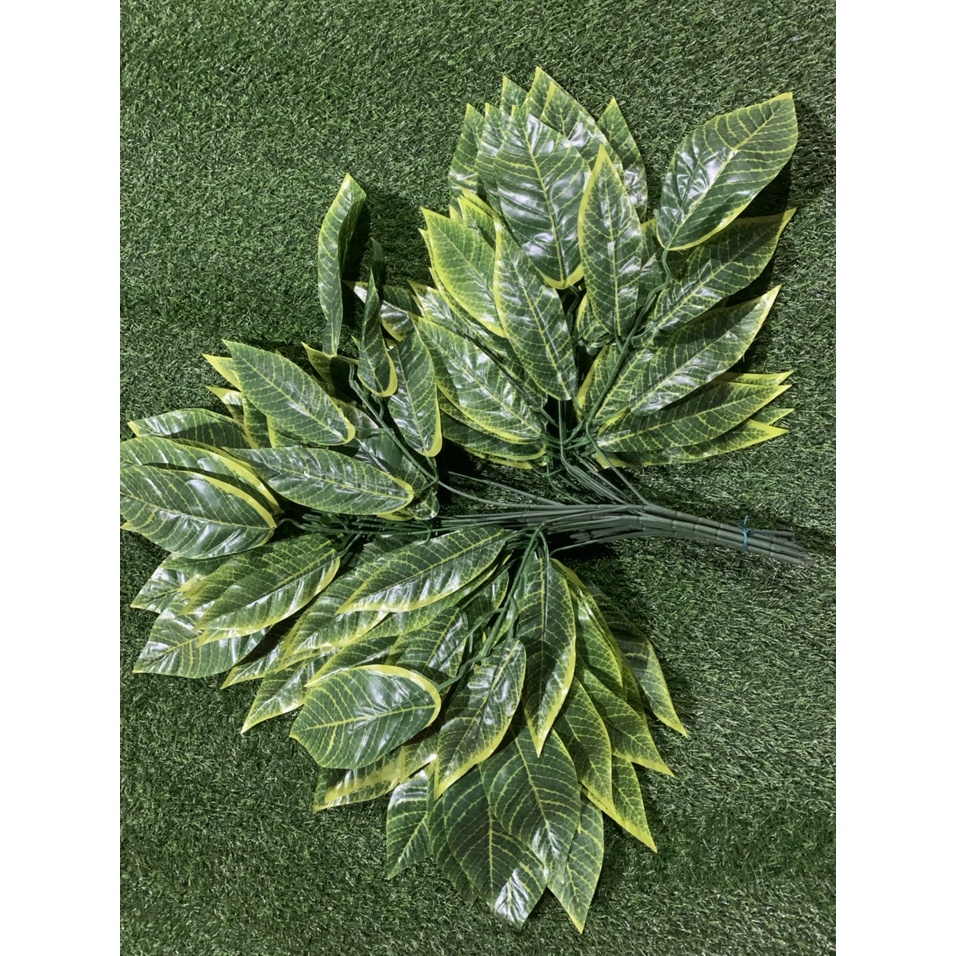 Lá cây giả trang trí