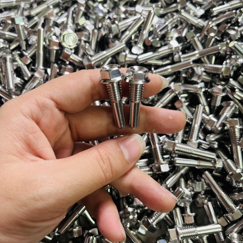Ốc bánh lòng inox304 xe Wave Dream