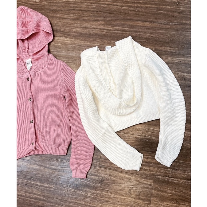 Áo len cadigan cúc gỗ carter bé gái 3 màu xuat du