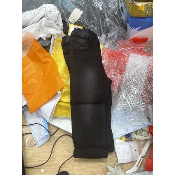 Quần jean đen bé trai HM H&M mã 1045770002_hàng chính hãng authentic