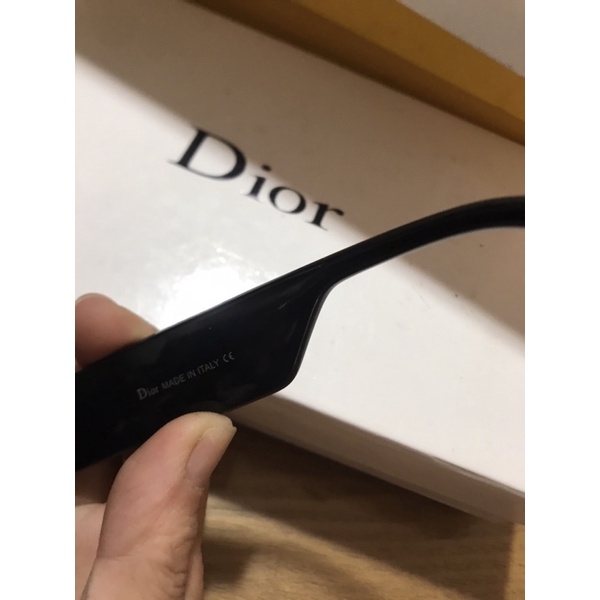 Kính si hiệu nữ di.or kiên Nhật