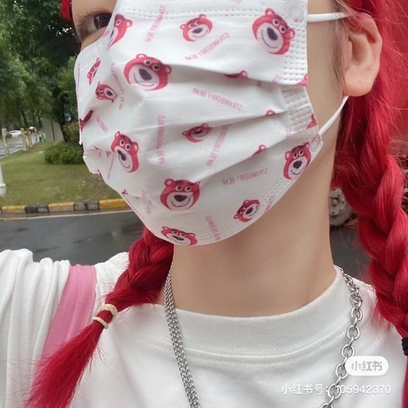 Khẩu trang y tế gấu dâu lotso 3 lớp dày dặn dành cho người lớn De Perier