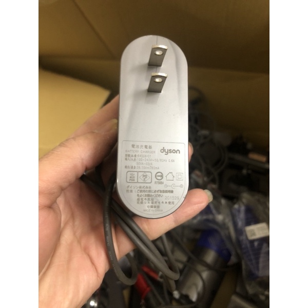 Sạc máy hút bụi dyson v6 ,v7 v8 nhật bãi