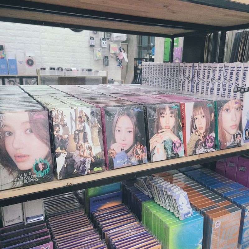 VStore - duyendo97  NEWJEANS "OMG" | QUẦN JEAN MỚI ''OMG'' - ẢNH CARD TIN NHẮN