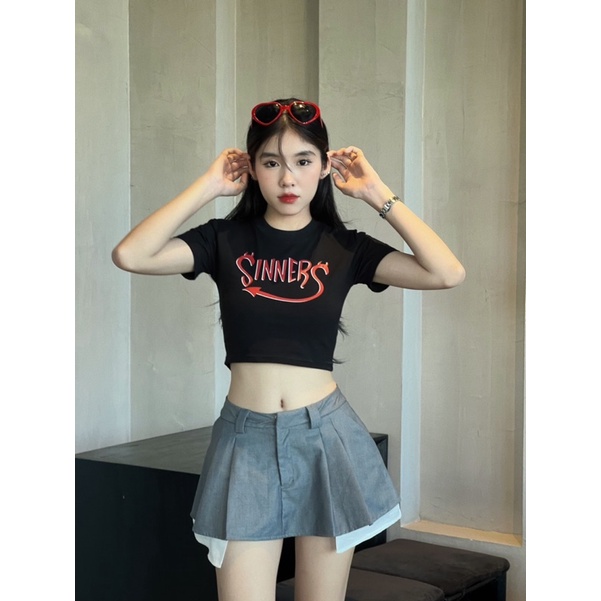 Áo croptop chữ đỏ