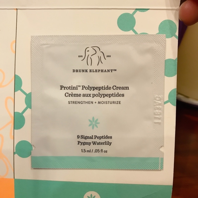 1 kem dưỡng da Drunk elephant kem dưỡng phục hồi da với 9 loại peptide giúp tăng sinh colagen trẻ hoá da dài lâu