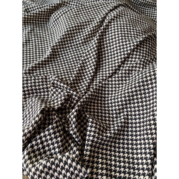 Vải mango hoạ tiết én