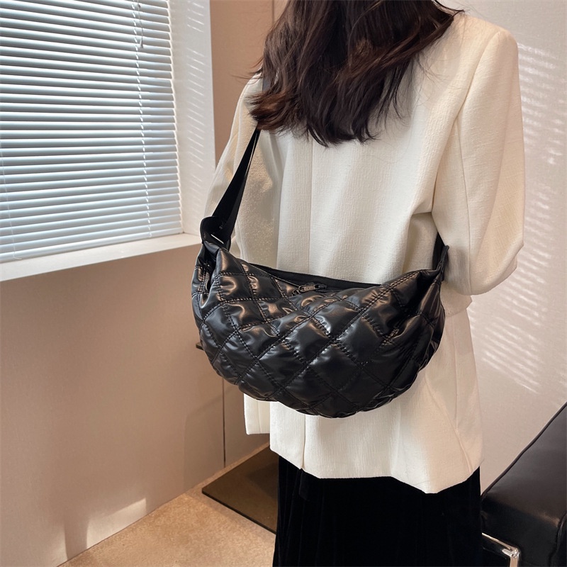 Túi Đeo Chéo Hình Đám Mây Thời Trang Hàn Quốc 2022 Cho Nữ