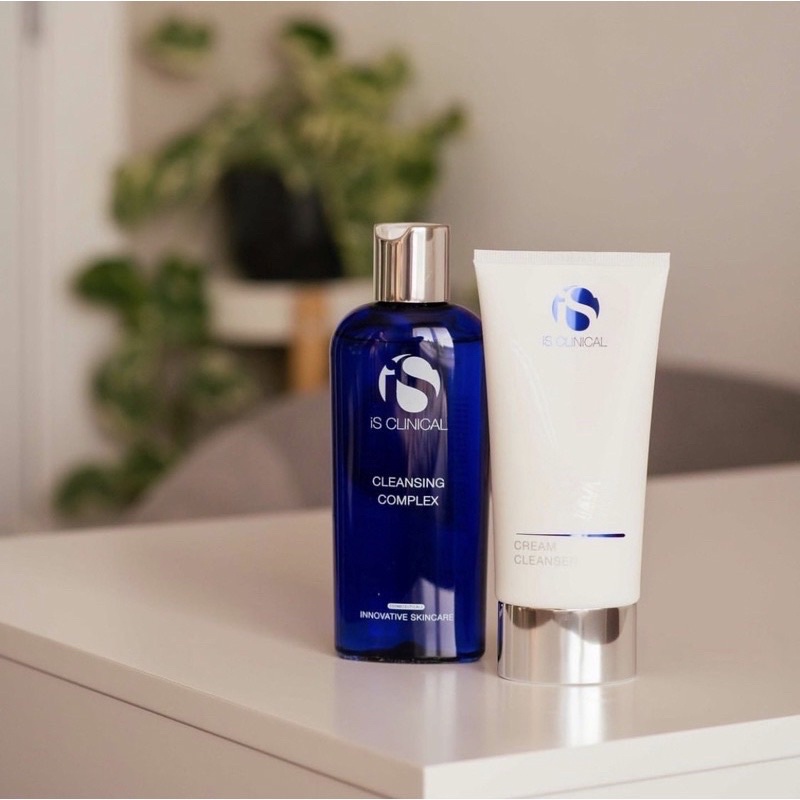 Sữa rửa mặt sạch sâu, giảm mụn IS Clinical Cleansing Complex