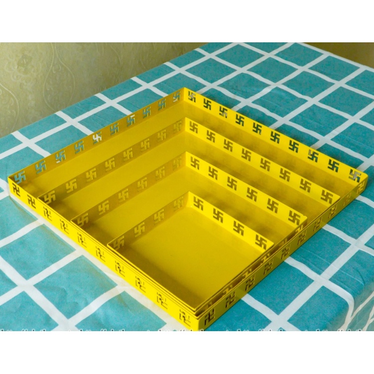 Tháp bày bia nước ngọt