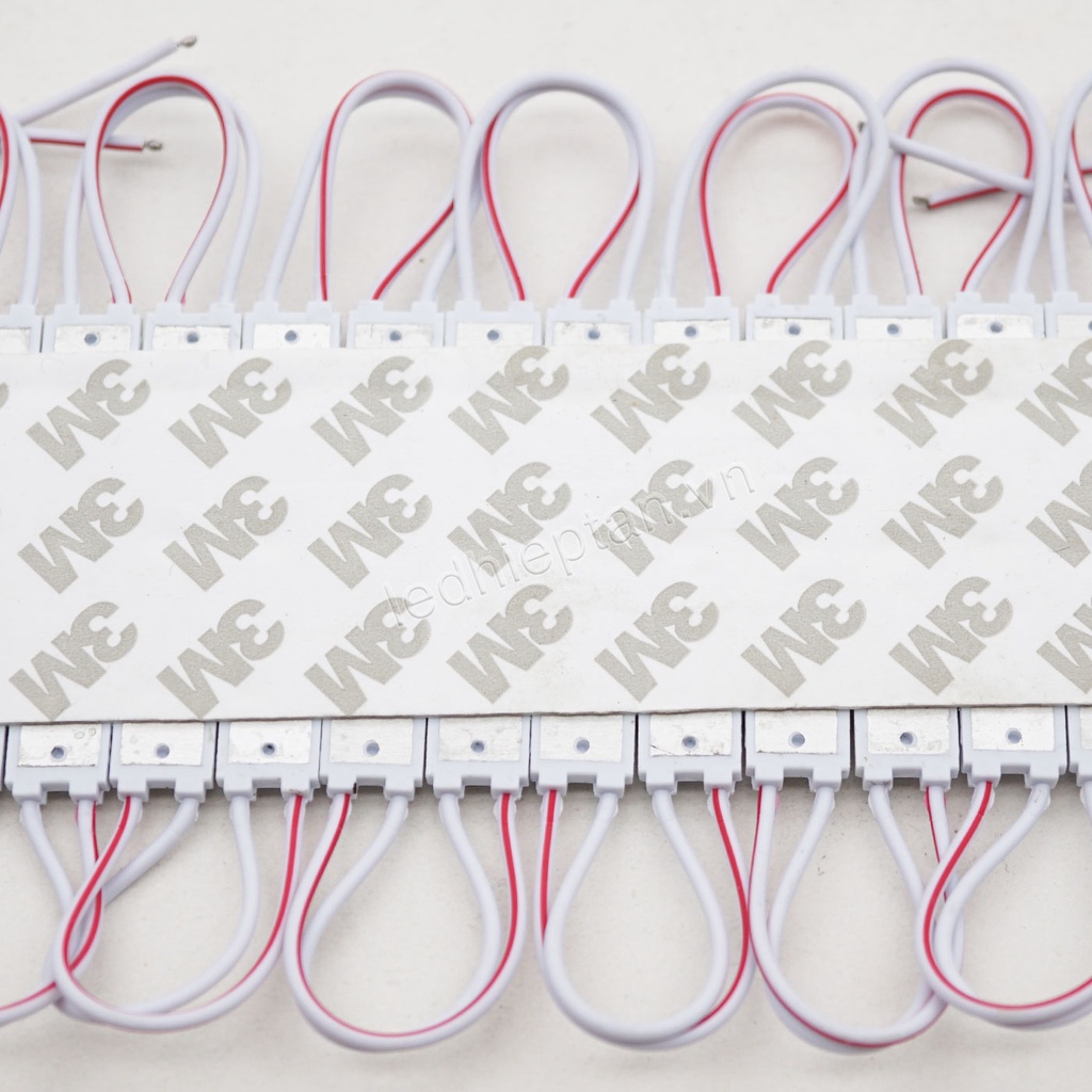 LED hắc 3 bóng trắng tim 6011 len đục HC - 1 dây 20 bóng12v