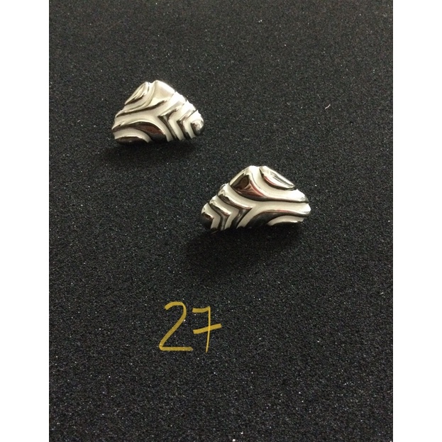 Khuyên tai sứ, thủy tinh, đất sét