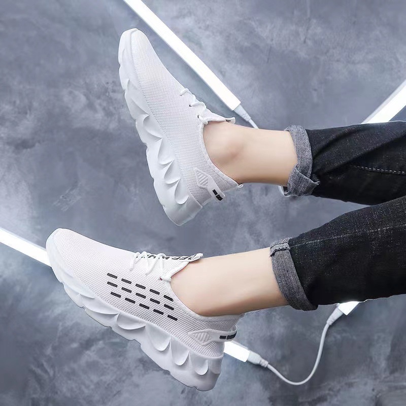 Giày sneaker thể thao nam buộc dây đế cao 5cm siêu nhẹ Jayxinh V321