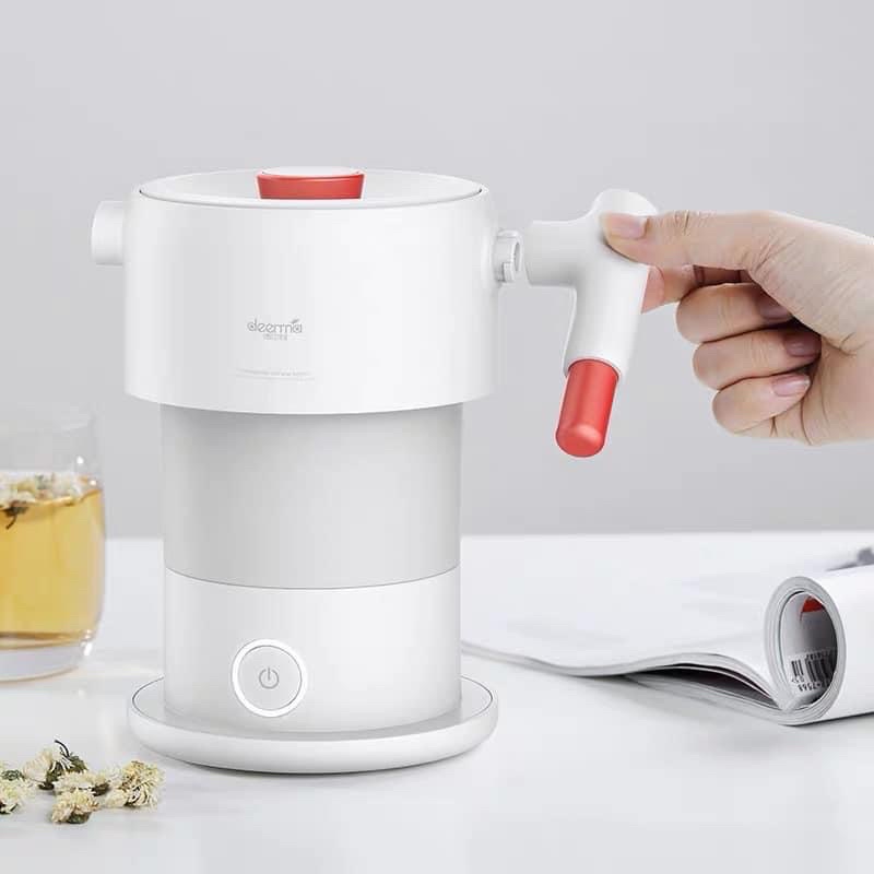 Ấm đun nước du lịch gấp gọn Deerma. Tiện lợi cho một chuyến đi