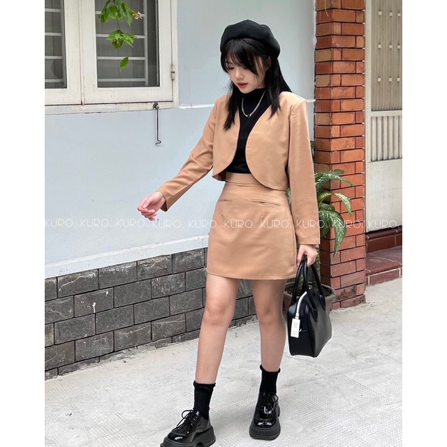 Set 2 món vest/ blazer croptop phối chân váy mổ túi có lót quần bên trong