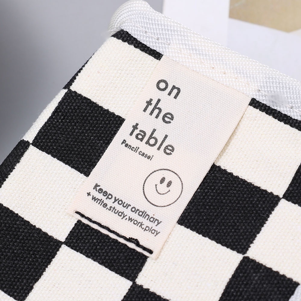 Túi Đựng Bút Bằng Vải Bạt Sức Chứa Lớn In Họa Tiết Caro Trắng Đen
