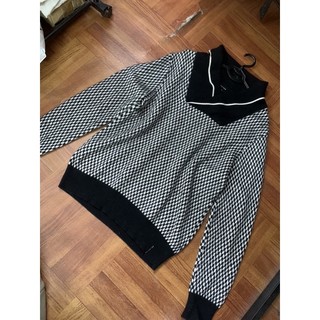 Áo len phom rộng