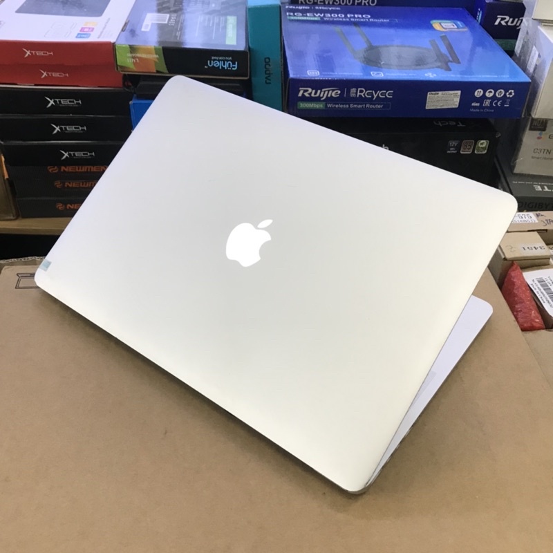 Máy tính Macbook Retina 15 inch, CPU Core i7, SSD 256GB, Ram 16GB | BigBuy360 - bigbuy360.vn