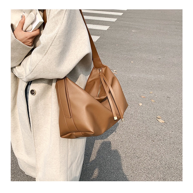 Túi Đeo JASMIN NOIR Chéo Da PU Hình Gối Đính Tua Rua Thời Trang Cho Nữ