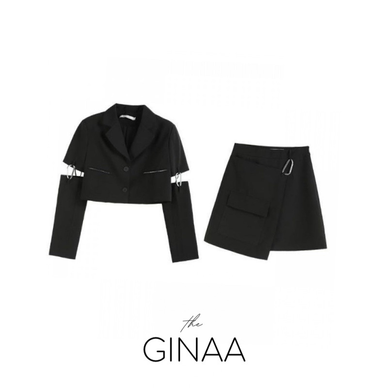 Set blazer croptop và chân váy cá tính cho nữ
