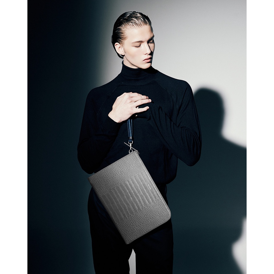 Xắt tay FIND KAPOOR CLUTCH 32