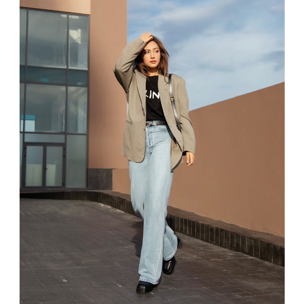 TheBlueTshirt - Quần Jeans Nữ Lưng Cao Ống Suông Màu Xanh Nhạt - The Original Grandpa Jeans - Blue Role Model