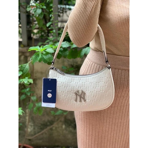 Túi kẹp nách da monogram MLB chính hãng