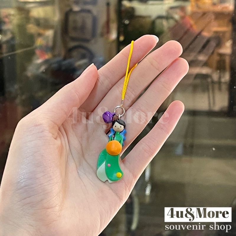 Móc khoá/ móc điện thoại nhựa dẻo mini cô gái áo dài Việt Nam