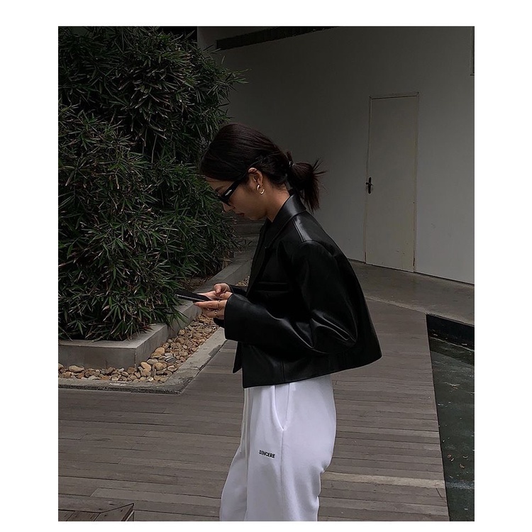 Áo khoác da Blazer đen croptop dáng rộng phong cách trẻ trung, cá tính dễ phối đồ đi học đi làm đi chơi thu đông
