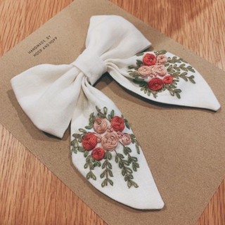 Nơ buộc tóc thêu tay