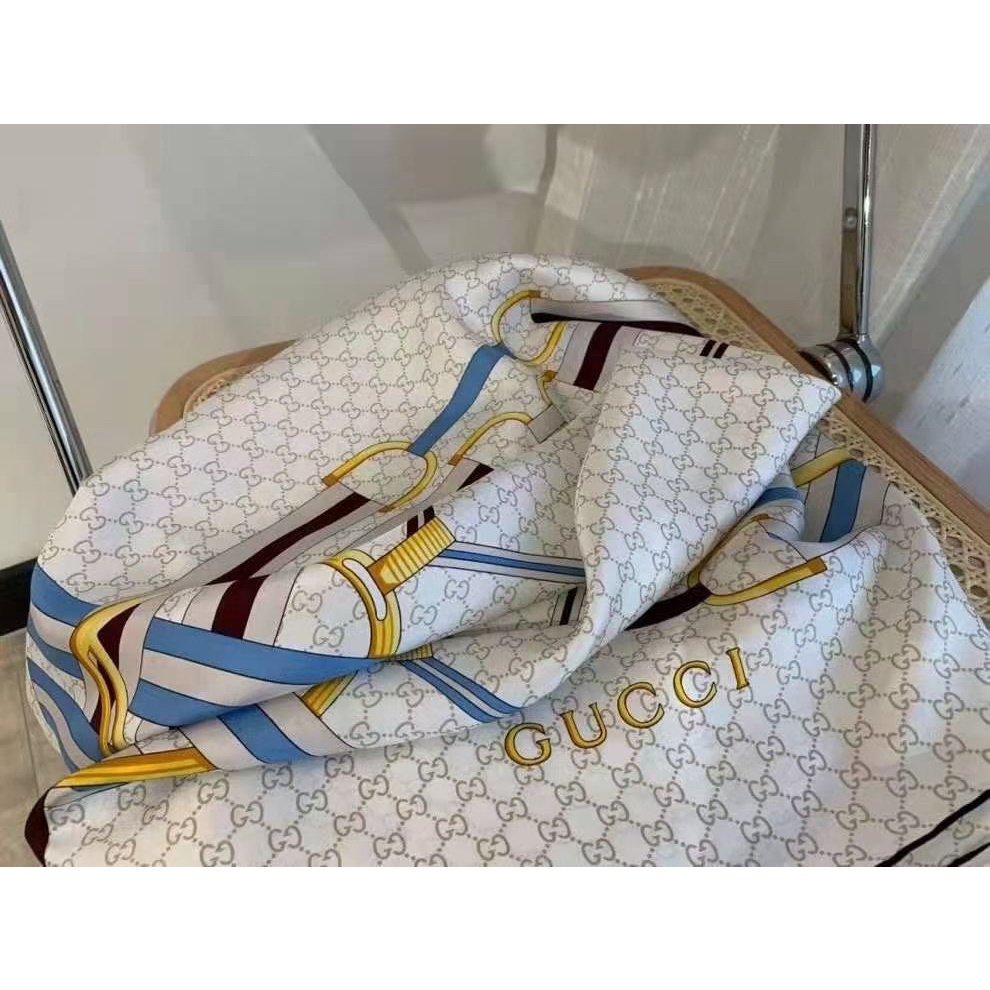 Khăn Choàng Cổ Vuông Bằng Lụa In Họa Tiết Chữ GG Mới Cho Nữ