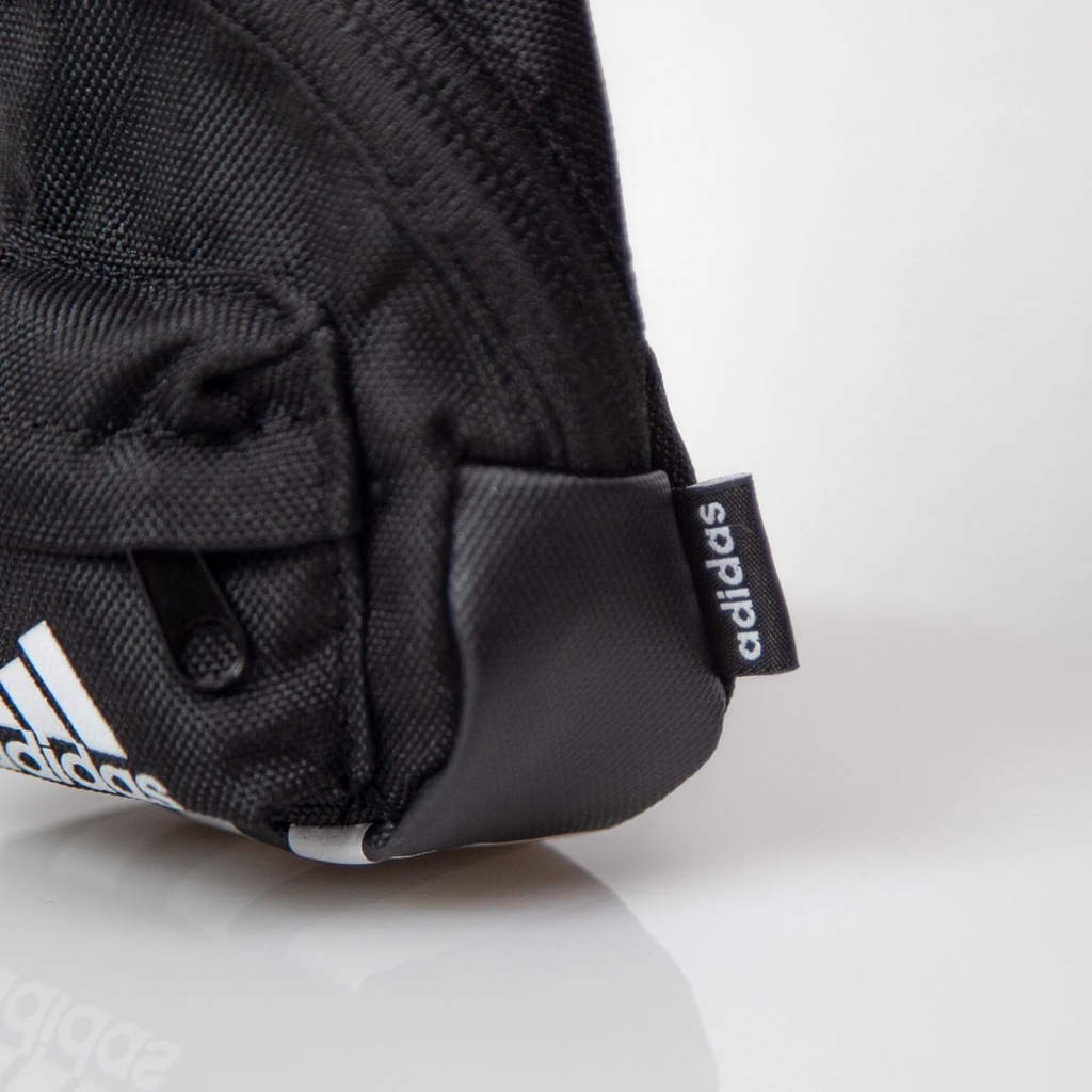 Móc khoá balo Adidas đựng đồ nhỏ gọn vào chìa khoá xe