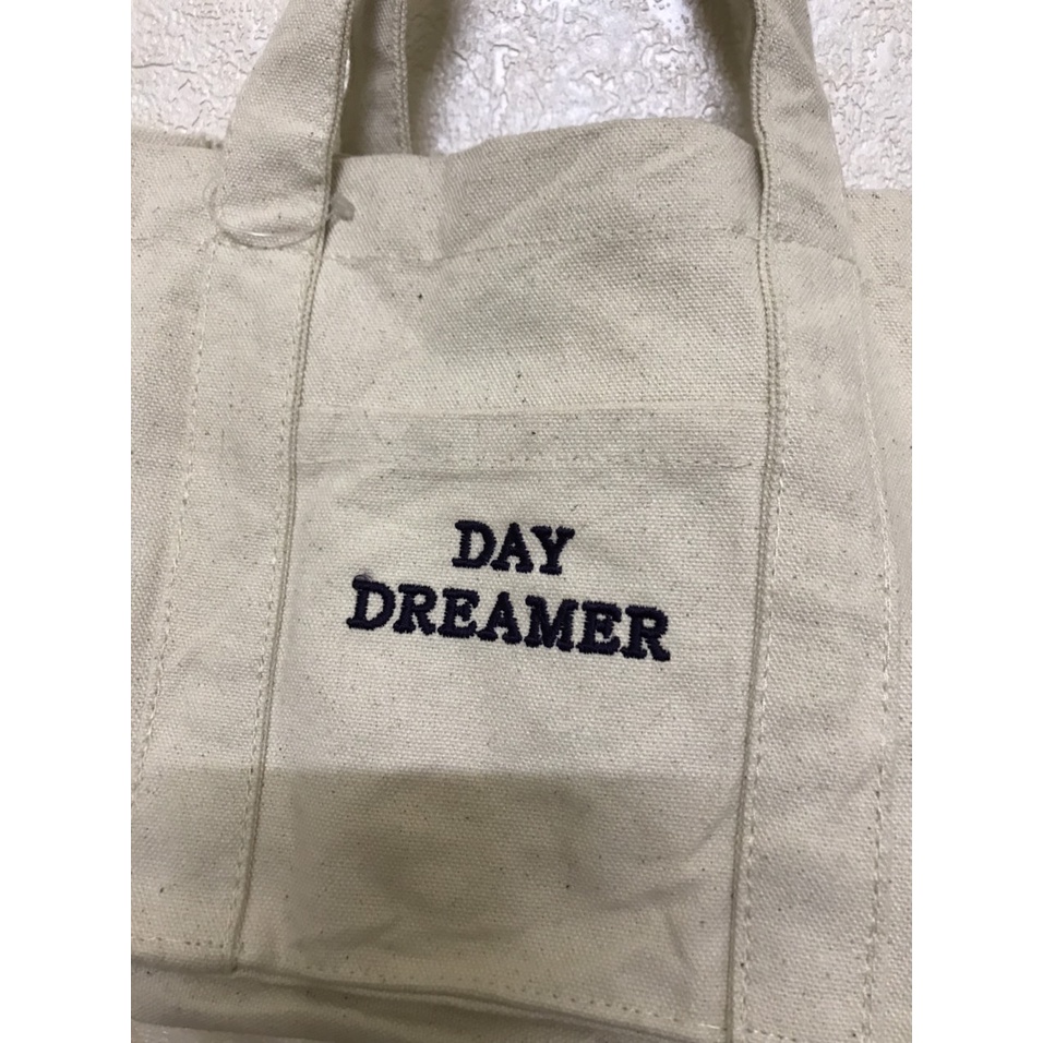 Túi đeo chéo vải bố Daiso