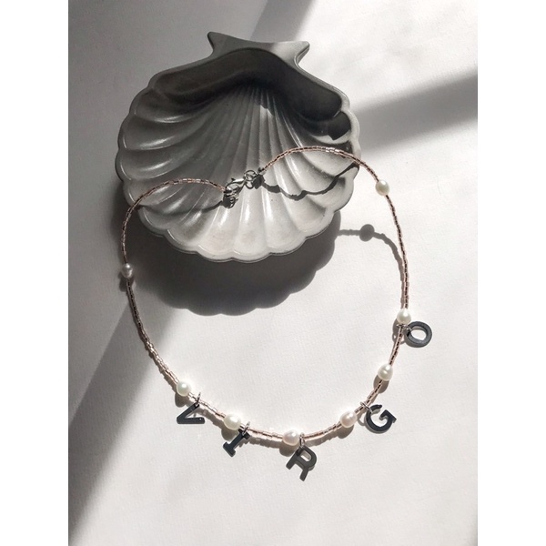 Dây Chuyền Hạt Trai Custom Charm Chữ Màu Nude