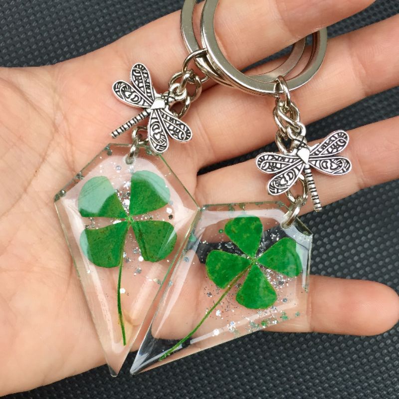 Quà tặng Valentine móc khóa cặp đôi (thêm tên theo yêu cầu) handmade Lilande