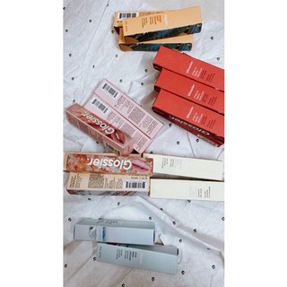 Son Dưỡng Glossier Lip Balm Dotcom (màu mới)