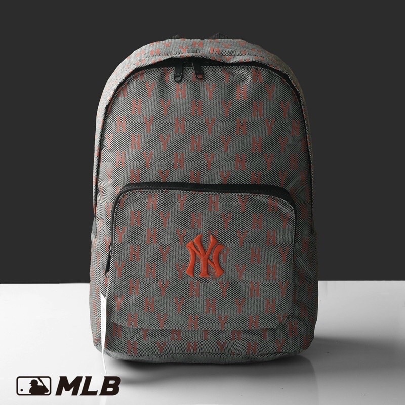 Balo MLB Hoạ Tiết Thêu Logo NY Yankess Chất Liệu Vải Canvas Cao Cấp Chống Thấm - Bánh Mì Store