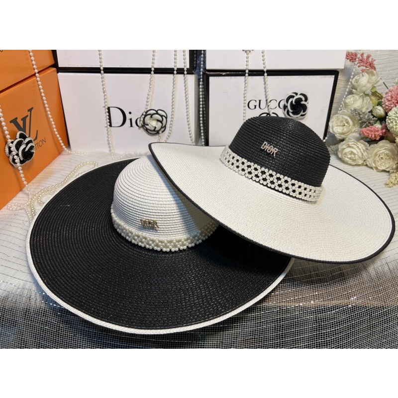 Mũ Cói thời trang đi biển Vành Rộng sang chảnh